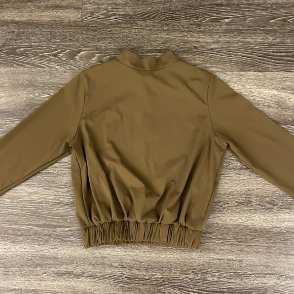 NWOT ADAY Check-In Top Long Sleeve Crop Top Sz Small Olive Brown Stretch Travel - Picture 8 of 16